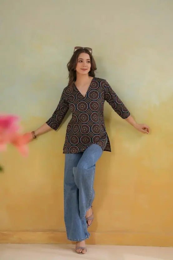 Women’s Printed V-Neck 3/4 Sleeve A-Line Short Kurti Top