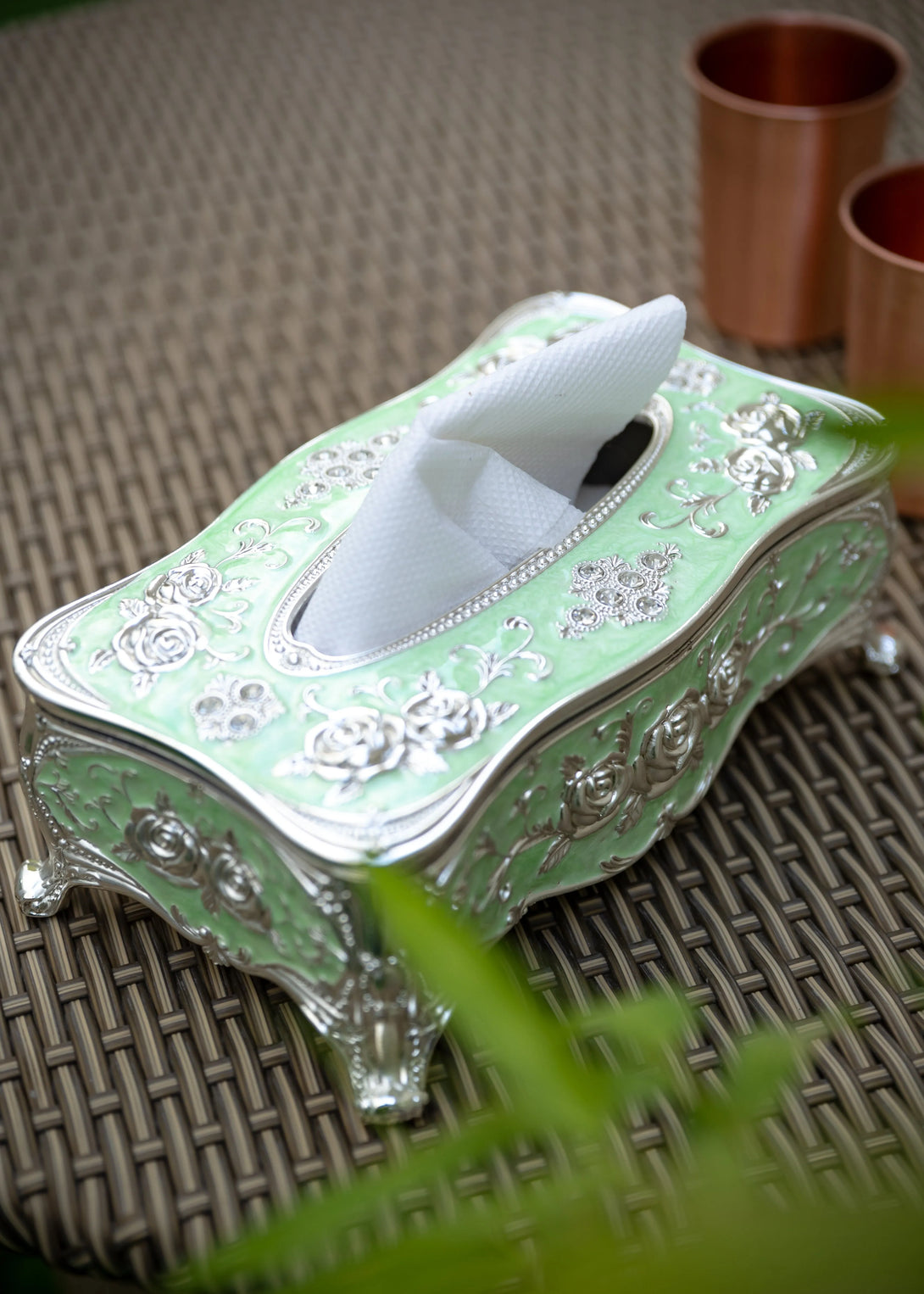 Decorative Vinatge Tissue Box - Green Daylily - GottaGo.in