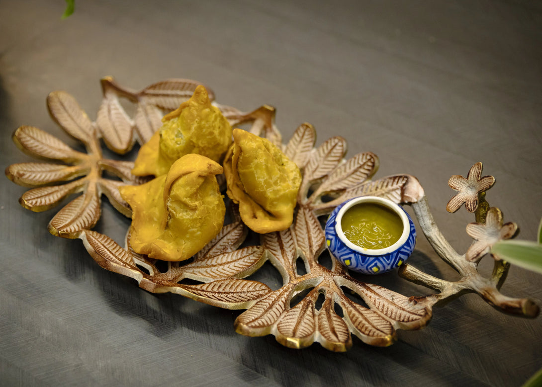 Floral Metal Multipurpose Décor Platter - GottaGo.in