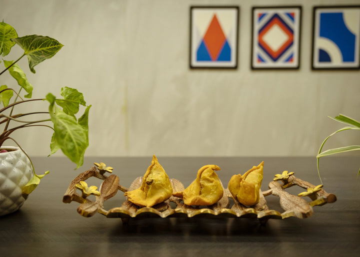 Leaf Multipurpose Platter Tray - GottaGo.in