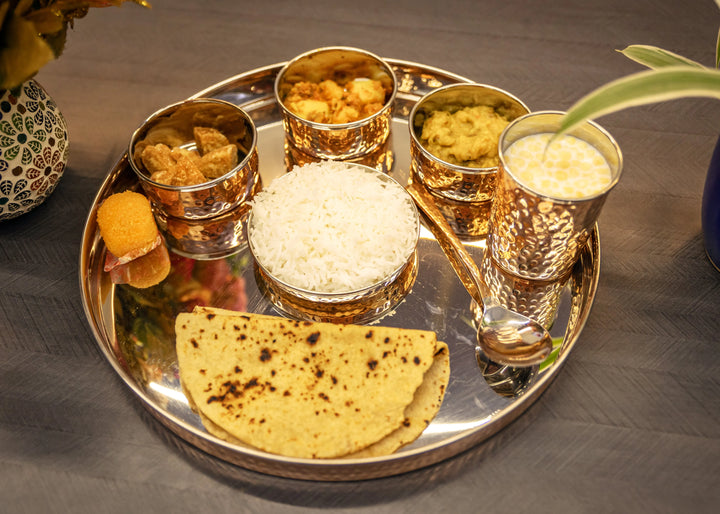 Metal Food Thali With Bowls - GottaGo.in